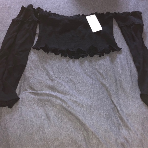 American Threads Black Off-the-Shoulder Top - Picture 2 of 4